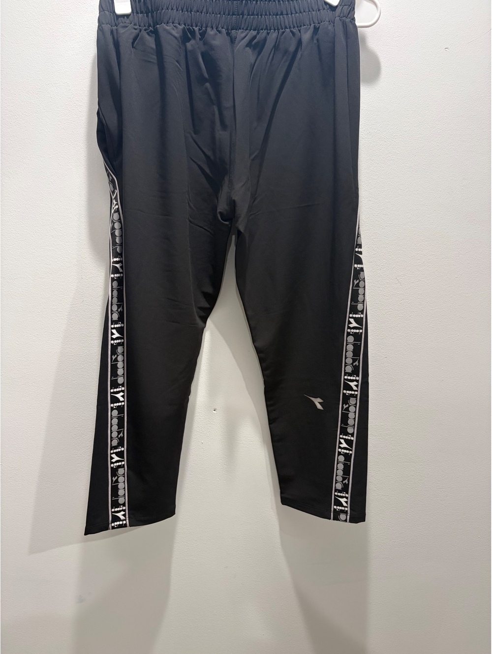 Diadora Black Athletic Jogger Sweatpants – Men's Size Small (US S / ITA M)